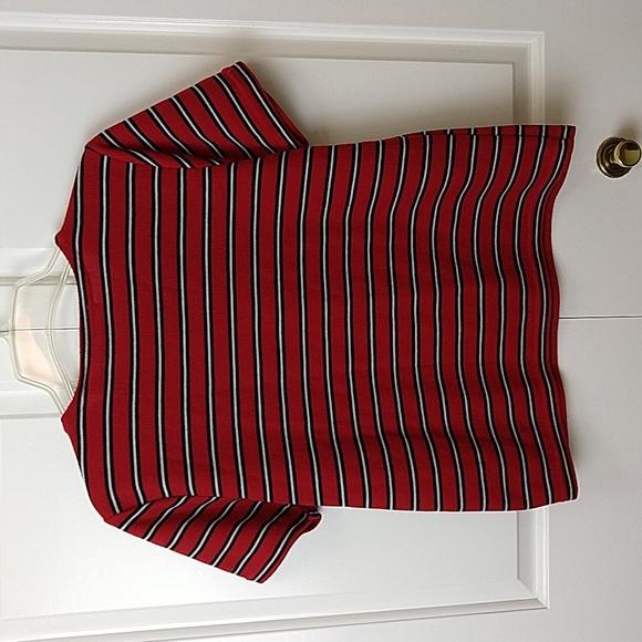 Sag Harbor Red White/Black Striped SS Top - Picture 3 of 4